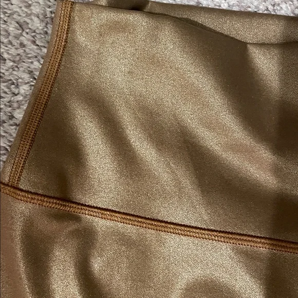 Retired LULULEMON Wunder Under Tight 28" Shine Gold SPECIAL EDITION Sz 4 new - Picture 5 of 9